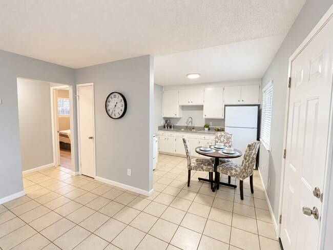 Floorplan - Lone Pine Apartments