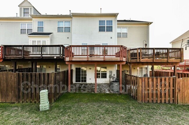 Building Photo - 2017 Capstone Cir