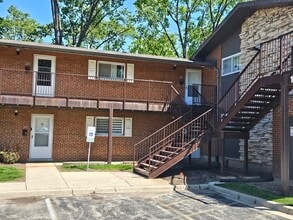 Building Photo - 1910 W Hatherleigh Ct