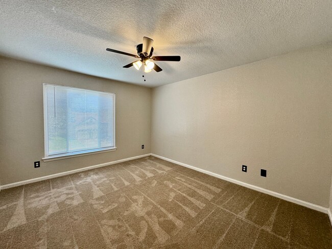 Building Photo - Available 05-07-26! Charming Home With A Wrap-Around Porch! Pet Friendly - Fenced Yard - Excellen...