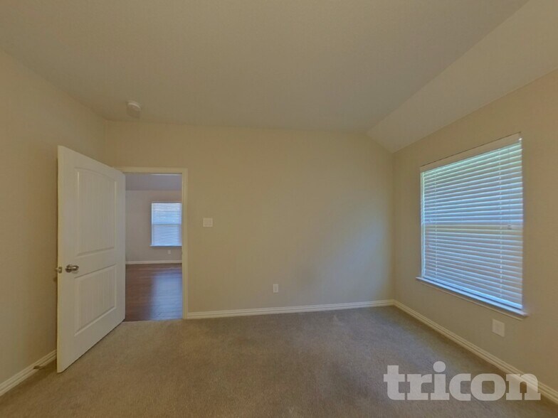 Building Photo - 7432 Durness Dr