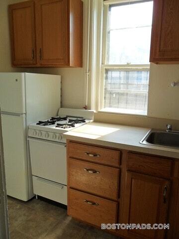 Building Photo - 137 Park Dr