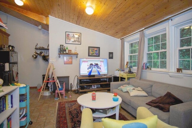 Building Photo - 334 Paterson Plank Rd