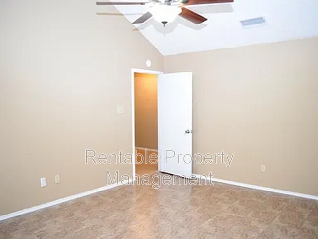 Building Photo - 9001 Wessex Ct