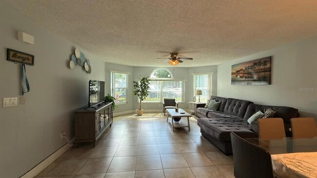 Building Photo - 5009 Laguna Bay Cir