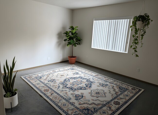 Building Photo - 14818 Bluegrass Loop