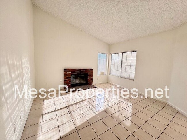 Building Photo - 13667 Gemini St