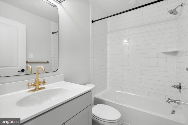 Building Photo - 257 Redpoll Alley