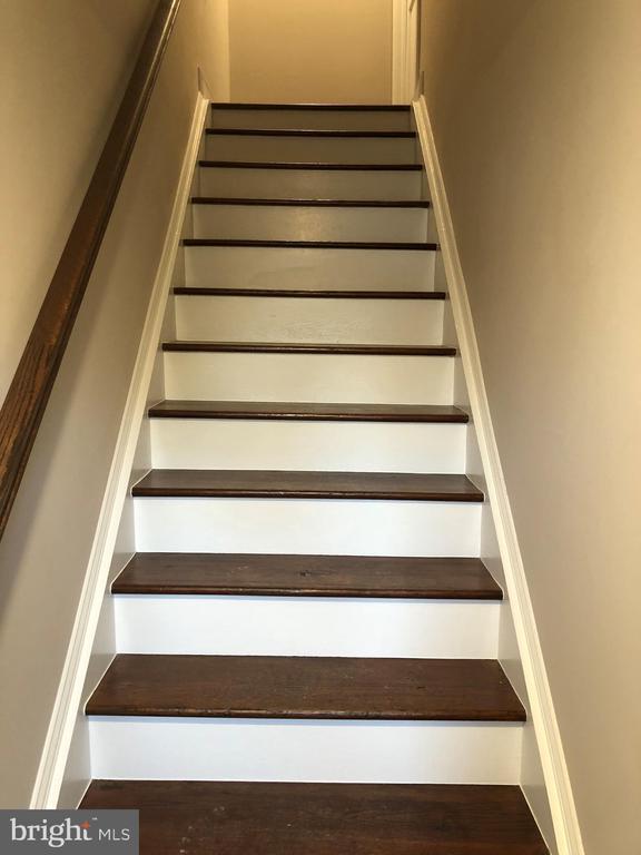 Building Photo - 711 Yardley Commons