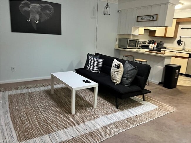 Building Photo - 606 Ocean Lakes Dr