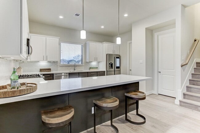 Building Photo - 806 Sienna Palm Ln