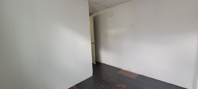 Building Photo - 3 bedroom 1 bathroom York, PA