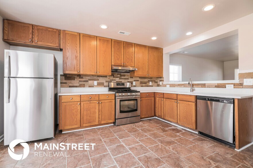 Building Photo - 3716 Tryon Ridge Dr