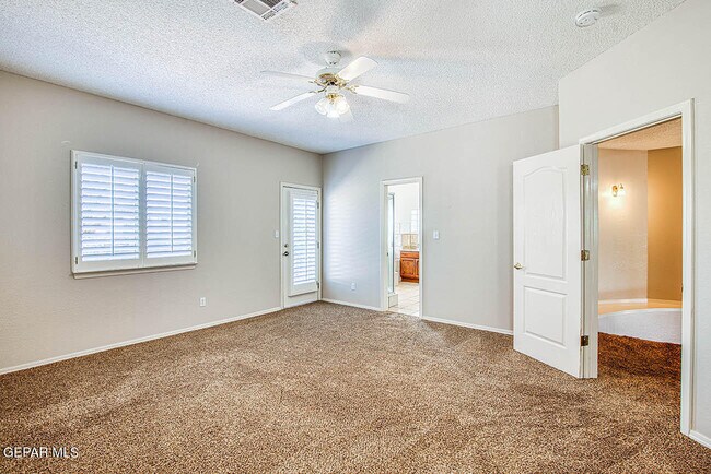 Building Photo - 6076 Los Siglos Dr