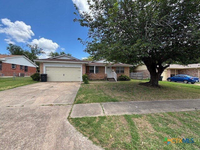 Building Photo - 1010 Cedar Dr