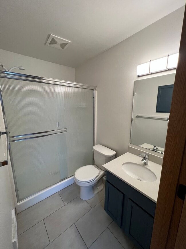 Building Photo - 3 Bedroom Home - Newly Renovated!