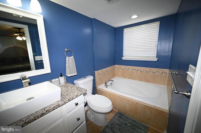 Building Photo - 9310 Paragon Way