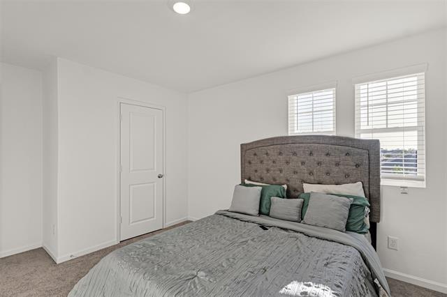 Building Photo - 8348 Hawkview Dr