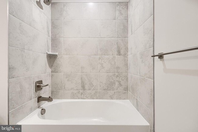 Building Photo - 13605 Otono Dr