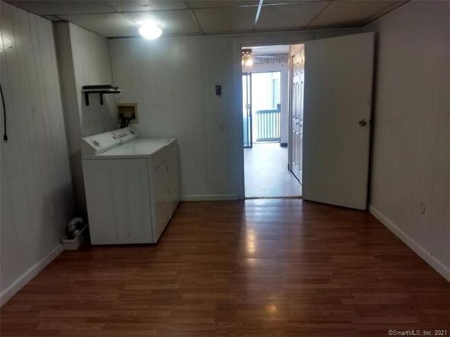 Building Photo - 94 Wakelee Rd