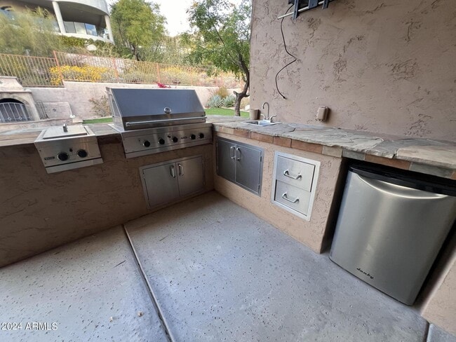 Building Photo - 11467 E Sweetwater Ave