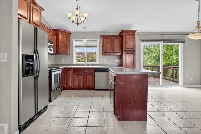 Building Photo - 401 Kahler Ct