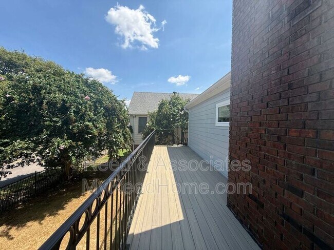 Building Photo - 126 Riverwalk Pl