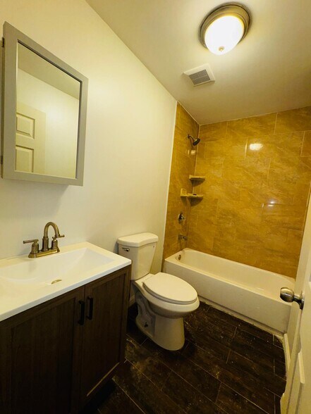 Building Photo - 489 S 17th St