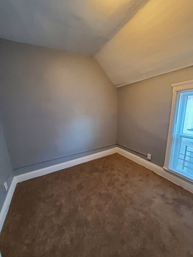 Building Photo - 3668 W 48th St