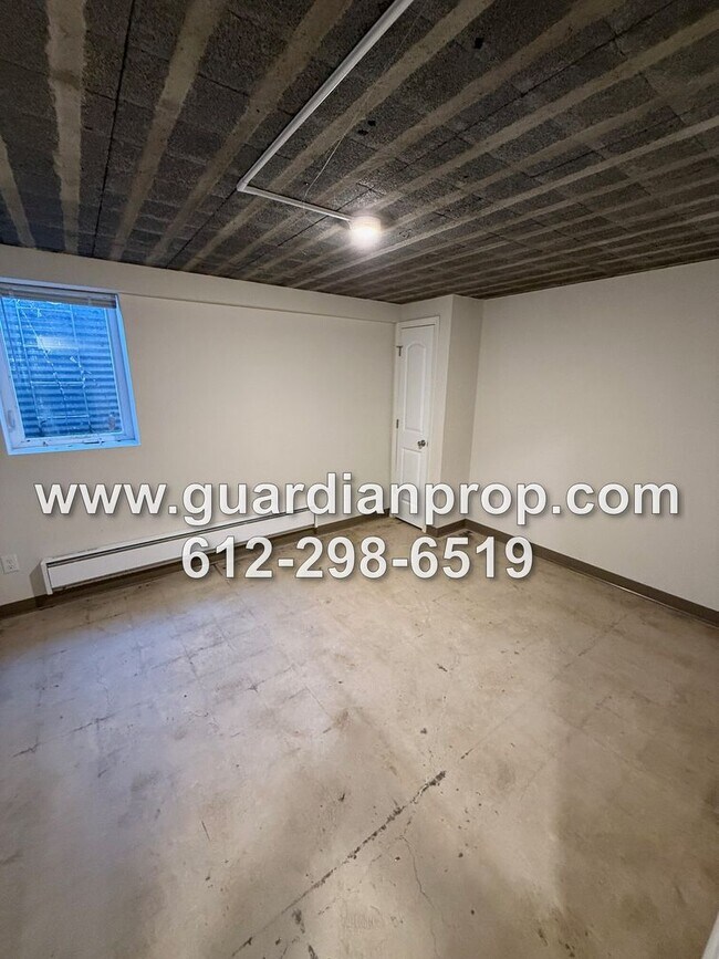 Building Photo - 7535 Cloman Way E