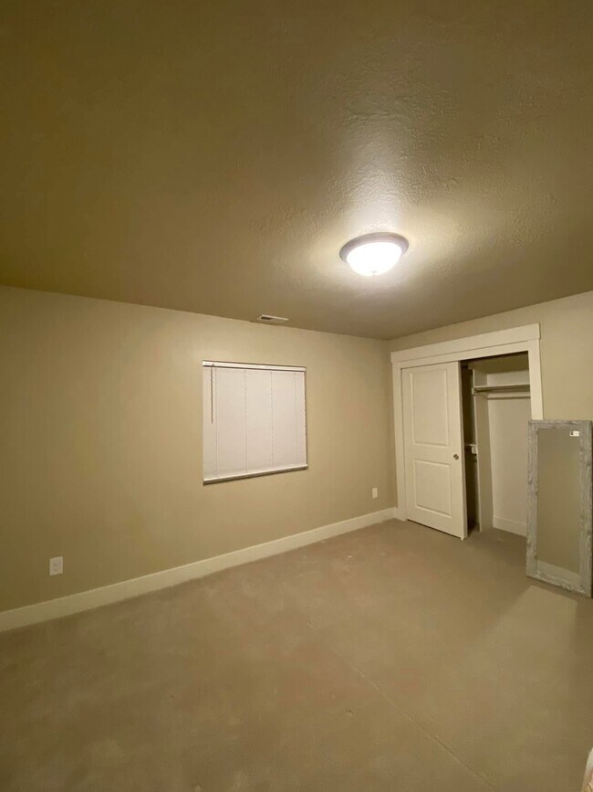 Building Photo - 2241 W 700 S