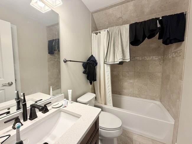 Building Photo - 3137 Broadstone Dr