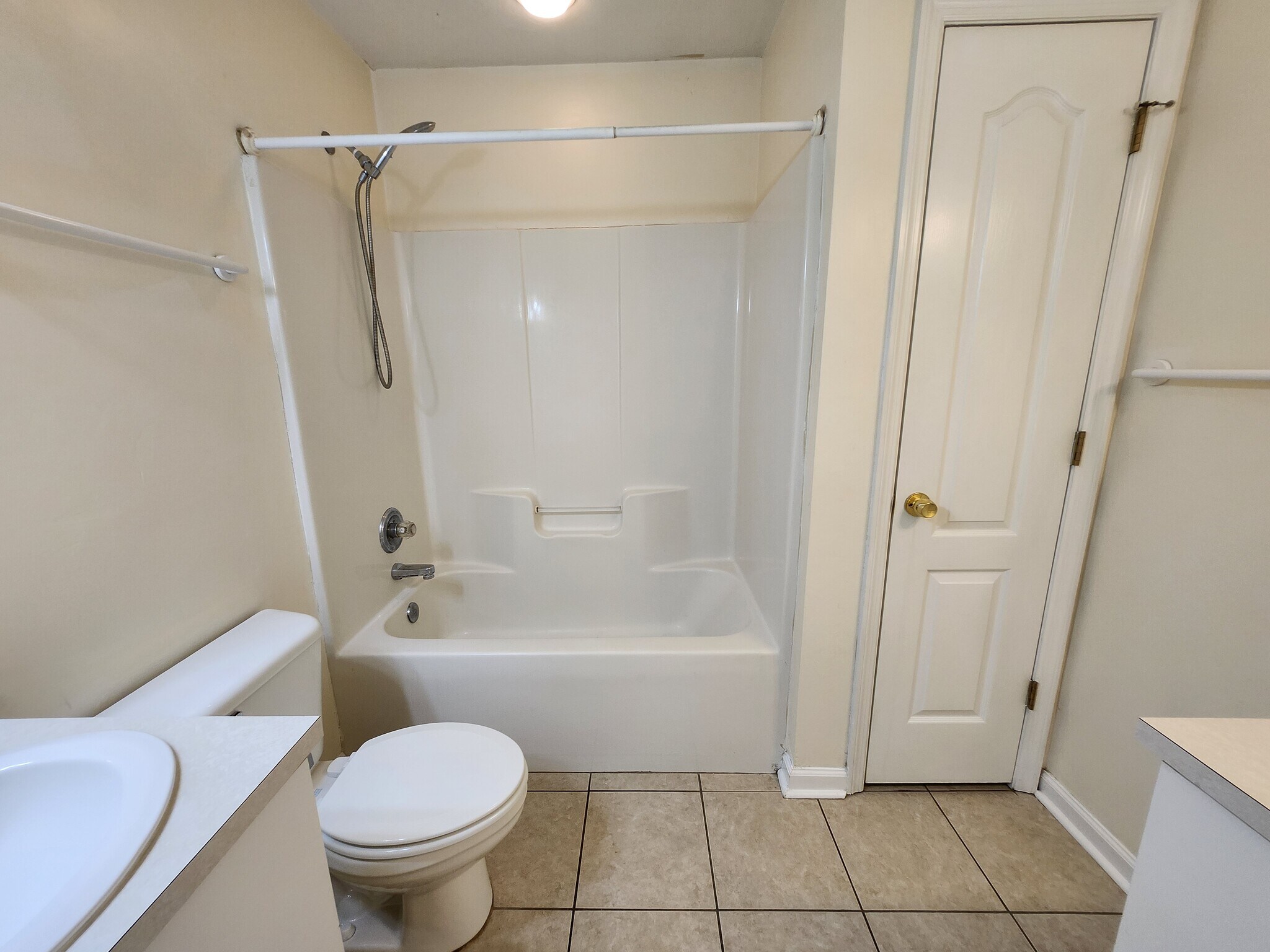 Building Photo - 2388 Hartsfield Way