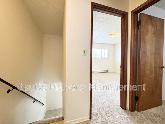 Building Photo - 538 S Nebraska St
