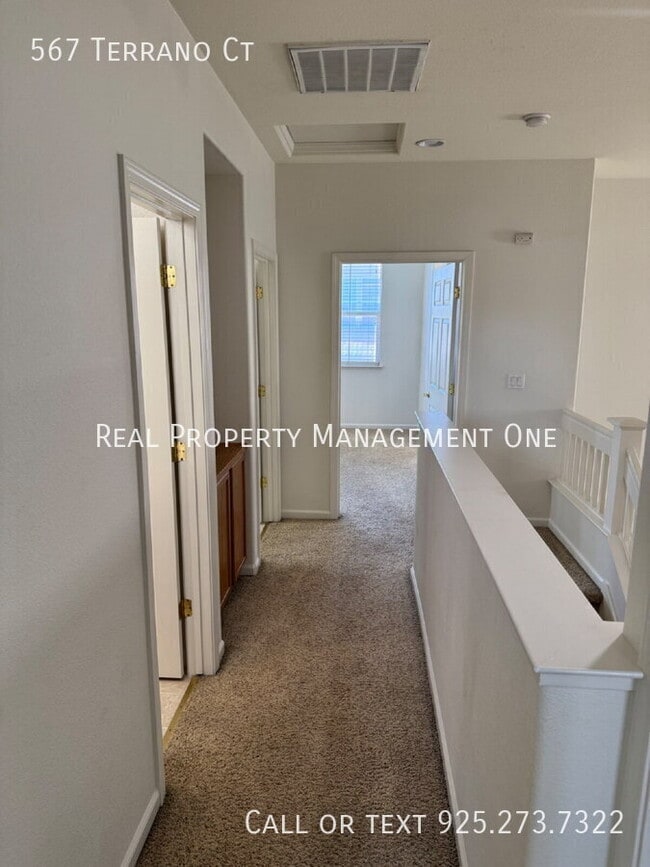 Building Photo - 567 Terrano Ct