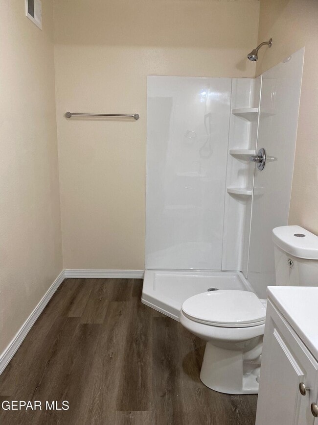 Building Photo - 6201 Escondido Dr