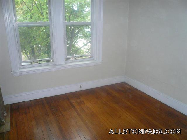 Building Photo - 33 Highgate St