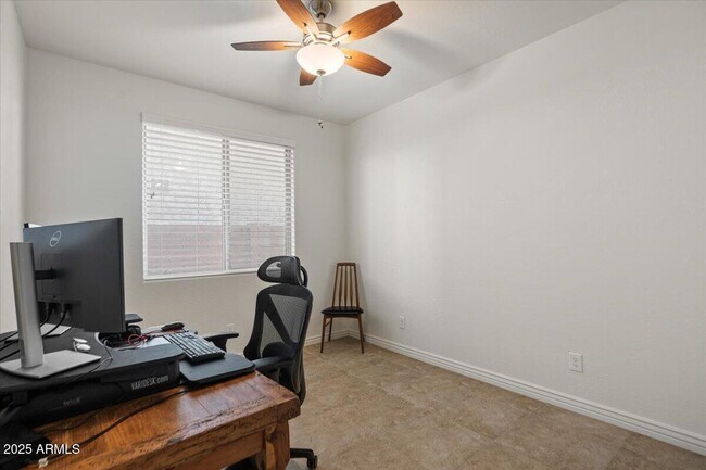 Building Photo - 2674 E Cherry Hill Dr