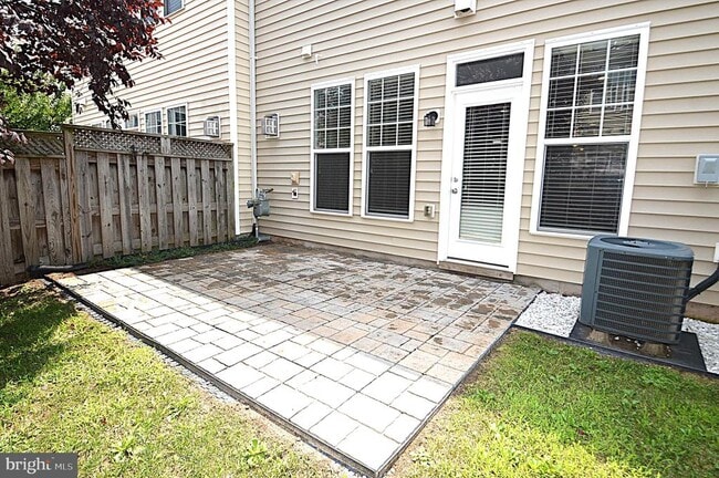 Building Photo - 41932 Stoneyford Terrace