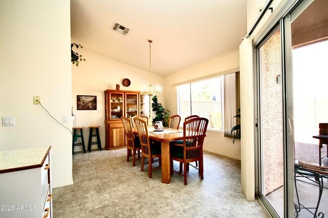 Building Photo - 6973 S Oakmont Dr