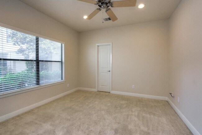 Building Photo - 6909 Staffordshire