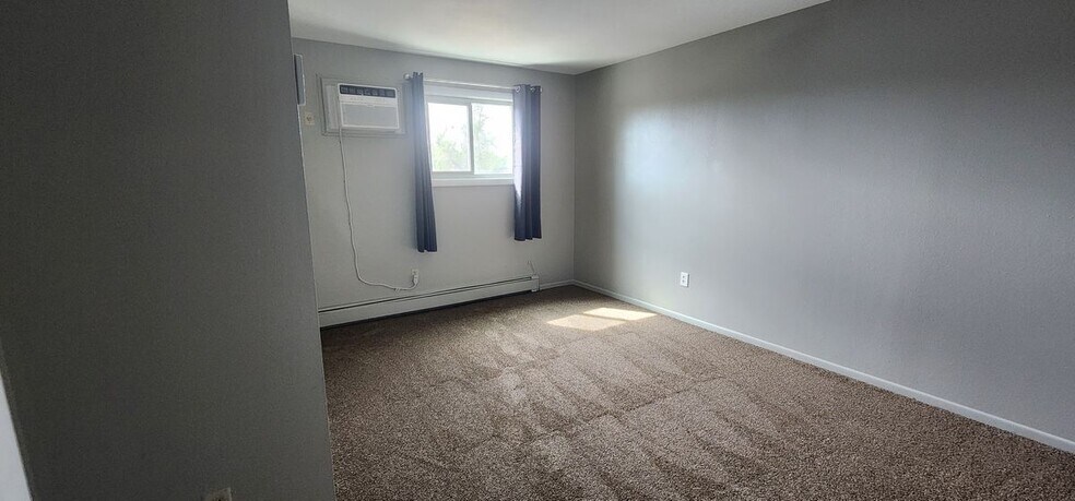 Building Photo - 9537 W Alameda Ave