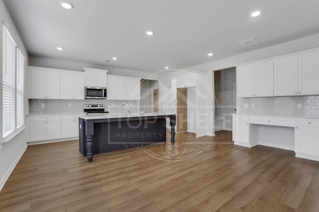Building Photo - 2256 Cadenza Cir