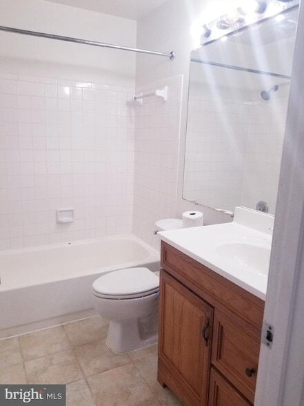 Building Photo - 9323 Player Dr