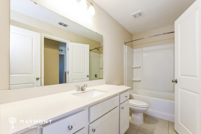 Building Photo - 2692 Island Walk Dr