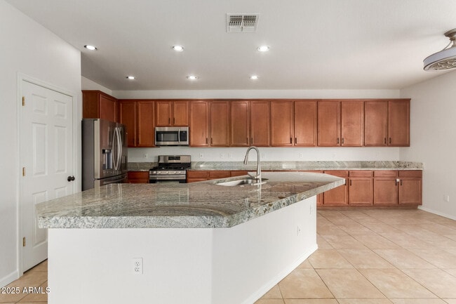 Building Photo - 4274 E Gleneagle Dr