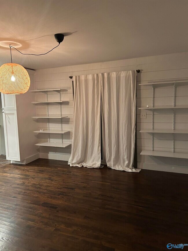 Building Photo - 1611 College St SE