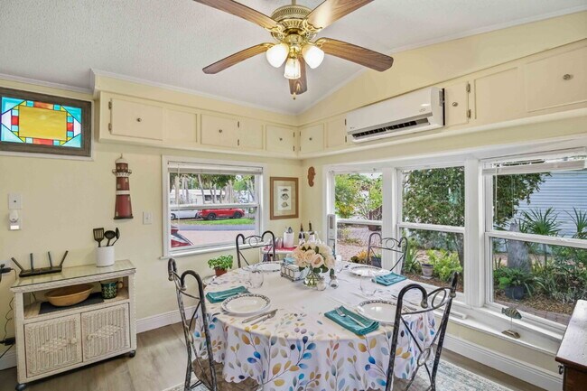 Building Photo - "Ramblers Rest Resort - 1 bed 1 bath home"
