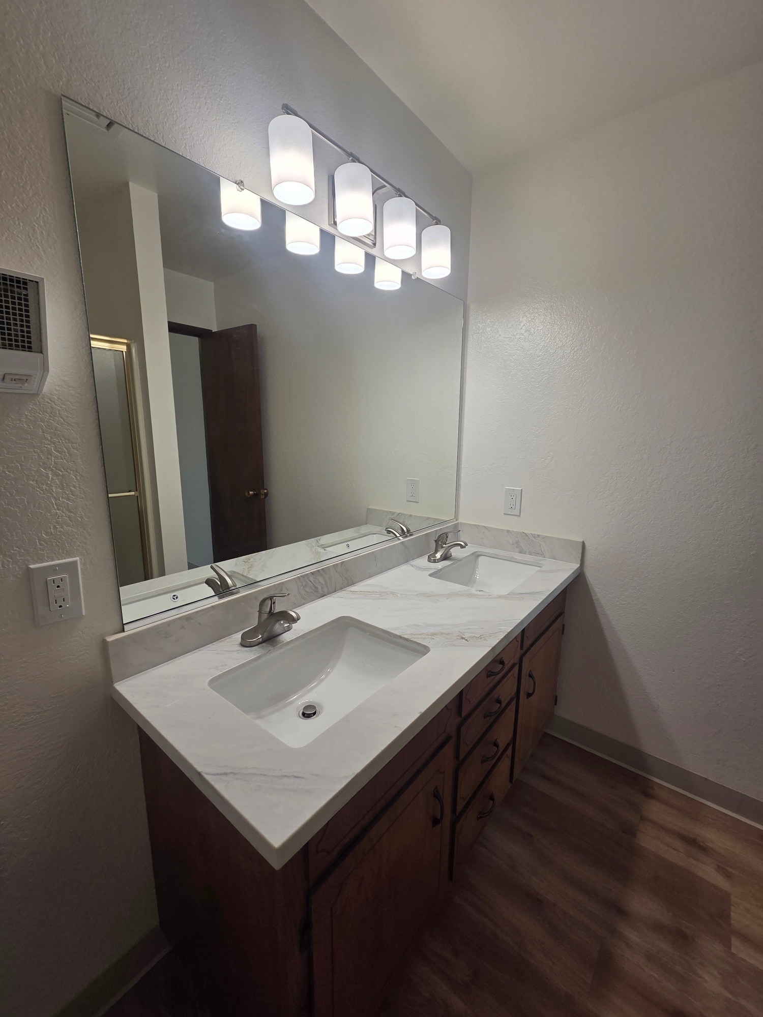 Building Photo - 3124 Yosemite Ave