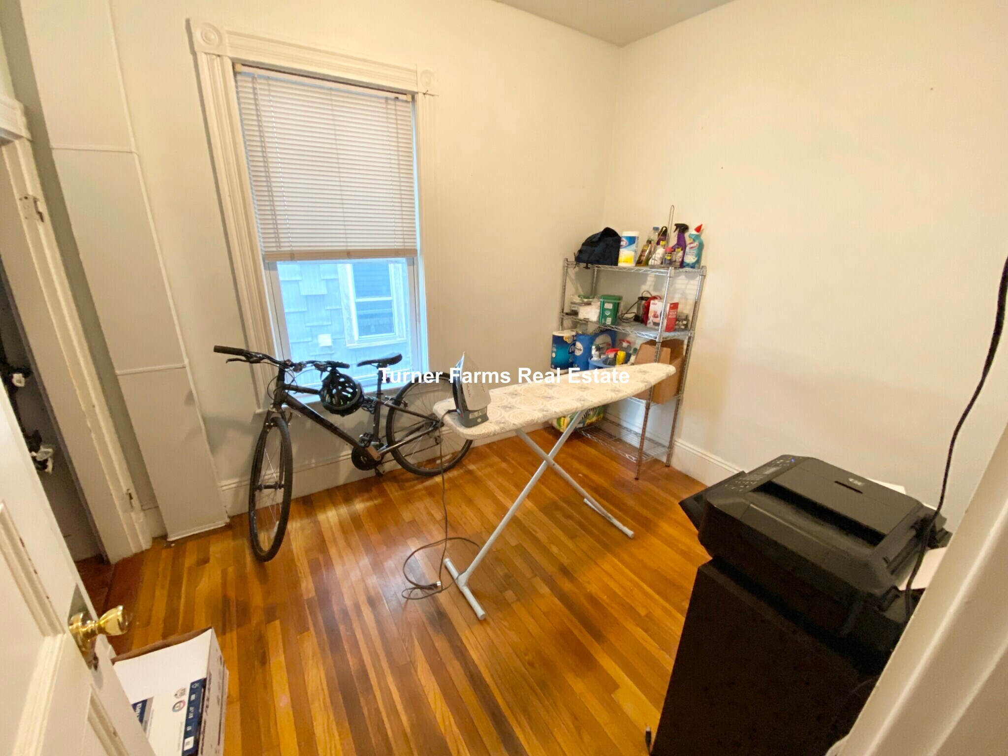 Building Photo - 10 Sachem St